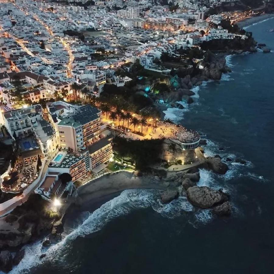Apartamento Axarquia Apartment Nerja Bagian luar foto